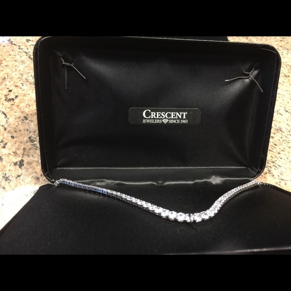Crescent Jewelers Jewelry - 18” Sparkly CZ’s Silvertone Necklace NEW-Gift Box